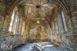 Verlaten kapel op Corsica - Sale