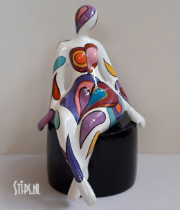 Lady Eva sitting - white - Didi Art