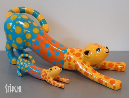 Stretching cat dots - Art24 Design Group